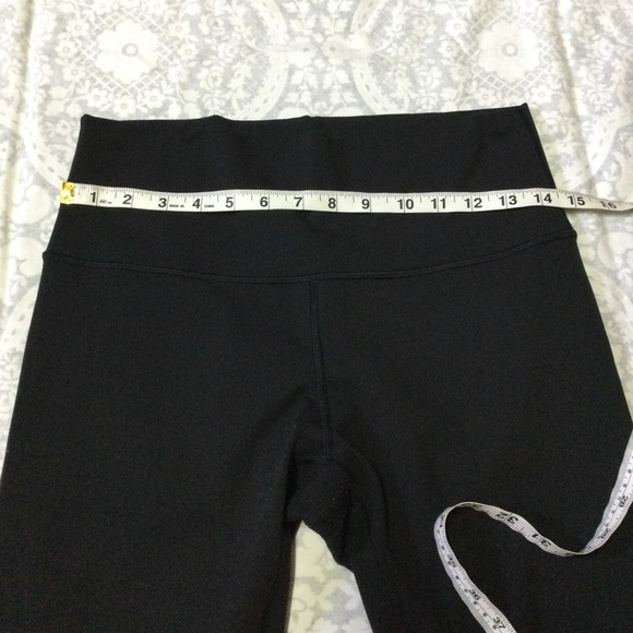 Lululemon Athletica Capri Leggings 10 - Picture 8 of 9